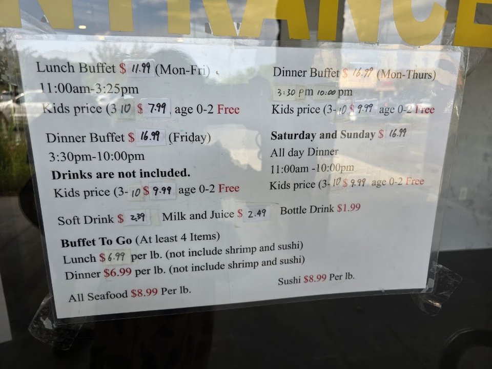 Chinese dishes served with salad bar options.